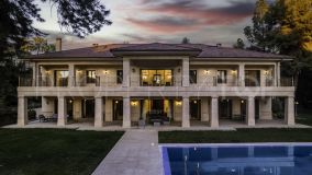 For sale villa in Guadalmina Baja with 6 bedrooms