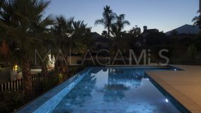 Villa for sale in Parcelas del Golf, Nueva Andalucia