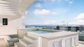 3 BEDROOM LUXURY PENTHOUSE WITH SEA VIEWS & PRIVATE POOL LOCATED IN HIGUERON WEST, FUENGIROLA