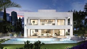 Villa for sale in Guadalmina Baja