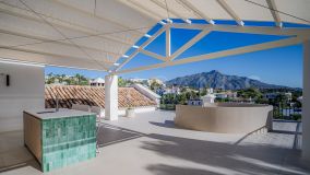 Villa en venta en El Herrojo, Benahavis