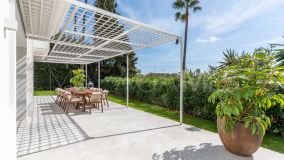 Villa en venta en Nueva Andalucia, Marbella