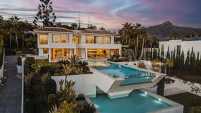 Villa en venta en La Cerquilla, Nueva Andalucia