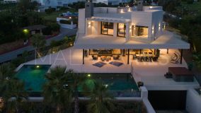 Villa en venta en Nueva Andalucia, Marbella