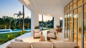 Villa en venta en Nueva Andalucia, Marbella