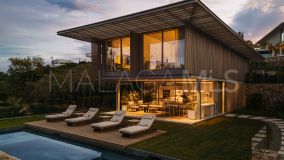 Villa for sale in La Cerquilla, Nueva Andalucia