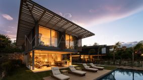 Villa for sale in La Cerquilla, Nueva Andalucia