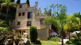 Comprar villa de 5 dormitorios en Los Almendros