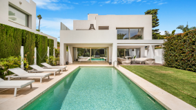 Villa zu verkaufen in Marbella Goldene Meile