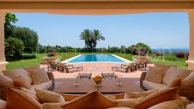 Traditional top quality villa, beautifully set in Marbella Hill Club.