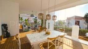 2 bedrooms apartment in Alcaidesa Costa for sale