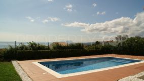 Villa en venta de 4 dormitorios en Torreguadiaro