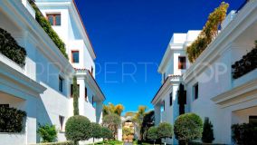 Beachfront luxury apartments and penthouses in Estepona – New Golden Mile