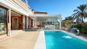 Buy Llanos de Nagueles villa with 4 bedrooms