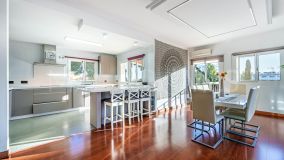 Villa for sale in La Colina, Nueva Andalucia