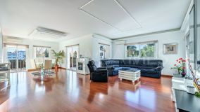 Villa for sale in La Colina, Nueva Andalucia