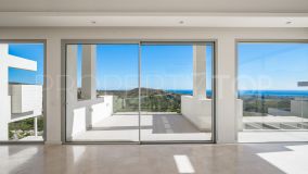 For sale penthouse in Marbella Club Golf Resort with 4 bedrooms