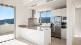 Penthouse for sale in Marbella Club Golf Resort, Benahavis