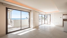 Penthouse for sale in El Velerin, Estepona East