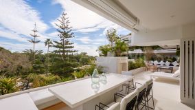 Apartamento en venta en Las Terrazas de Las Lomas, Marbella Golden Mile