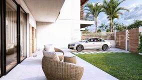 Boutique development of eight front-line golf townhouses in Estepona