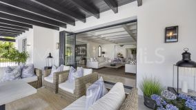 Villa en venta en Elviria, Marbella Este