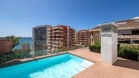 Exclusivo ático dúplex con orientación oeste y piscina privada en el corazón de Marbella