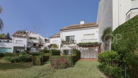 Competitively priced beachfront townhouse in Guadalobón, Estepona