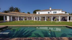 Fully refurbished villa in Kings and Queens, Sotogrande