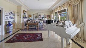 Villa en venta en Paraiso Alto, Benahavis