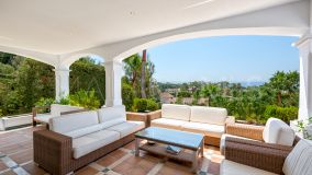 Villa for sale in El Rosario, Marbella East