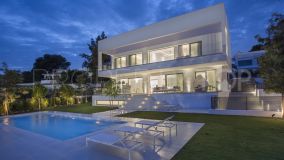 Villa en venta con 4 dormitorios en Loma de Casasola