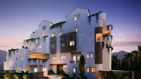 ¡Gran oportunidad de inversión! Urbanización de apartamentos renovados a un paseo de Puerto Banús y de la playa