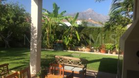 Villa for sale in Los Naranjos de Marbella, Nueva Andalucia