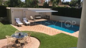 Villa for sale in Los Naranjos de Marbella with 5 bedrooms