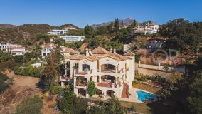 Villa de estilo andaluz con impresionantes vistas abiertas al mar y al campo de golf en Vega del Colorado, Benahavís