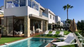 Villa for sale in Nueva Atalaya, Estepona Est