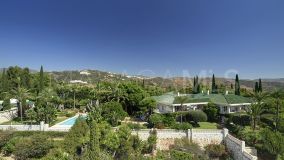 Villa for sale in Rio Real, Marbella Est