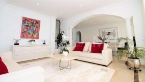 Villa en venta en Paraiso Alto, Benahavis