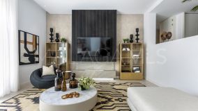 Villa for sale in El Paraiso, Estepona East