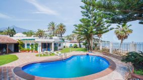 Villa en venta en El Oasis Club, Marbella Golden Mile