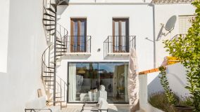 Town House for sale in El Naranjal, Nueva Andalucia