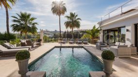 Villa con 5 dormitorios en venta en Los Naranjos de Marbella