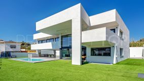 State-of-the-art villa in a sought-after location close to all amenities in Torremolinos