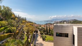 Villa con 8 dormitorios en venta en Malaga