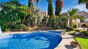 For sale villa with 9 bedrooms in Rincon de la Victoria