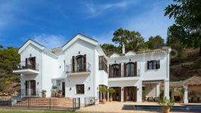 Espectacular villa familiar en un exclusivo complejo residencial El Madroñal