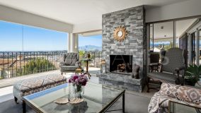 Villa for sale in Nueva Andalucia, Marbella