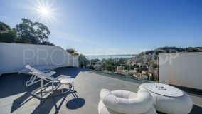 Buy penthouse with 4 bedrooms in El Limonar