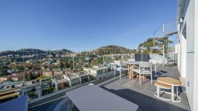 Penthouse in a modern residential complex situated in an exclusive area of El Limonar